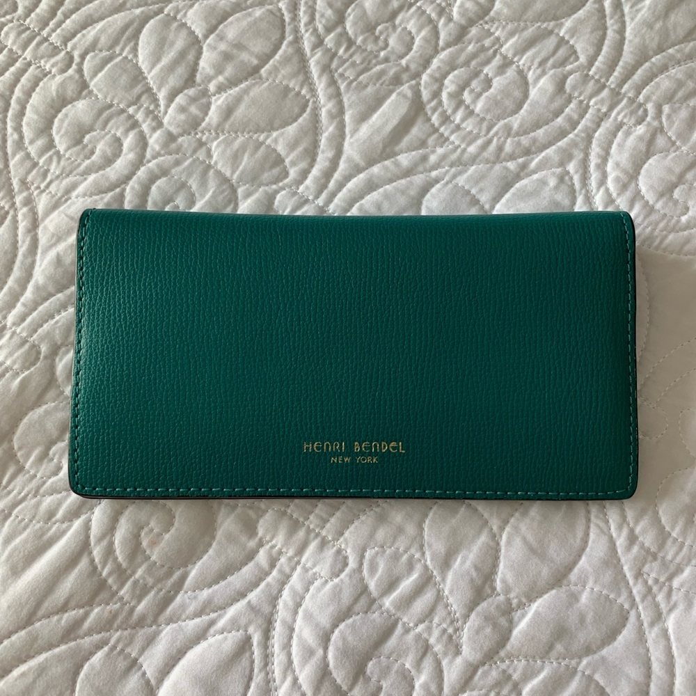 Henri Bendel Wallet
